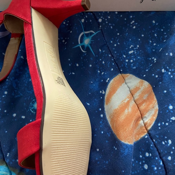 Red heels - Picture 5 of 6